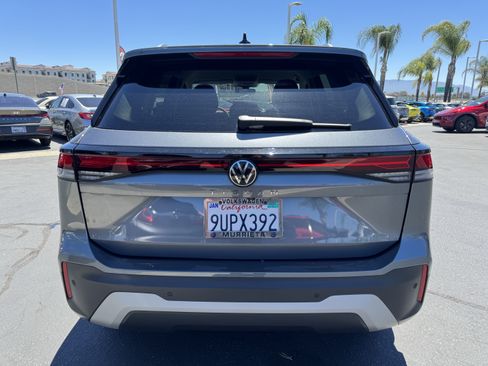 Used 2026 Volkswagen Tiguan S FWD image 8