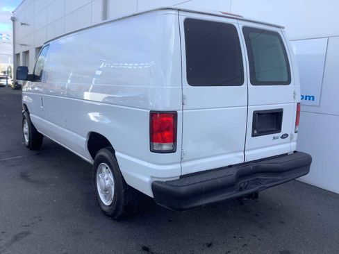 Used 2014 Ford E-250 and Econoline 250 Commercial image 4