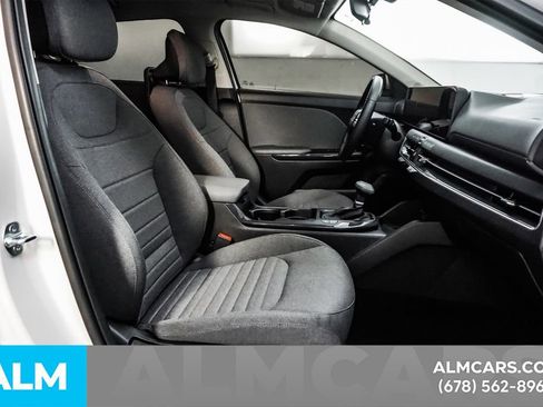 Used 2025 Kia K4 EX image 19