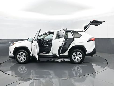 Used 2024 Toyota RAV4 LE image 29