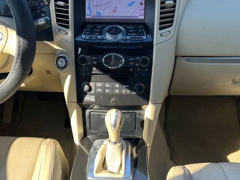 Used 2014 INFINITI QX70 3.7 w/ Premium Package image 13