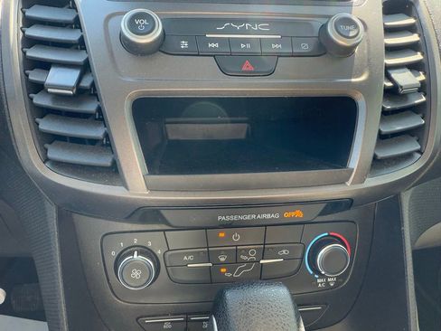 Used 2022 Ford Transit Connect XL FWD image 16