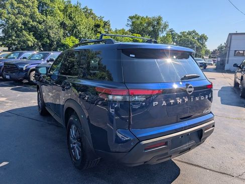 Used 2024 Nissan Pathfinder SV AWD/4WD image 5