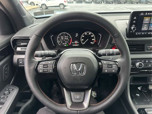 New 2025 Honda Pilot TrailSport image 25