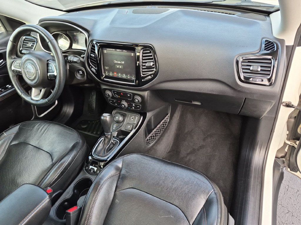 Used 2018 Jeep Compass Limited w/ Navigation Group AWD/4WD image 29