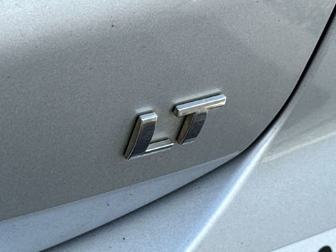 Used 2018 Chevrolet Equinox LT image 5