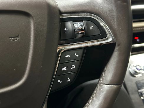 Used 2022 Lincoln Nautilus Reserve AWD/4WD image 31