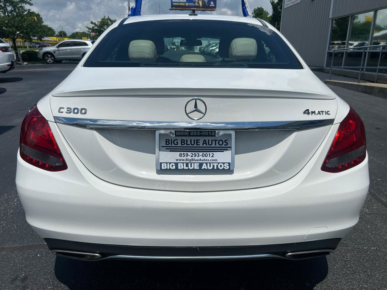 Used 2018 Mercedes-Benz C 300 4MATIC Sedan image 4
