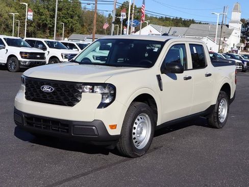 New 2025 Ford Maverick XL w/ Equipment Group 101A image 15