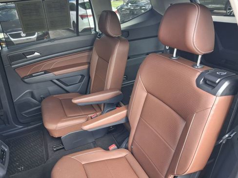 Used 2023 Volkswagen Atlas SEL AWD/4WD image 31