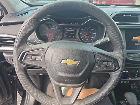 Used 2021 Chevrolet TrailBlazer LT w/ Driver Confidence Package FWD image 14