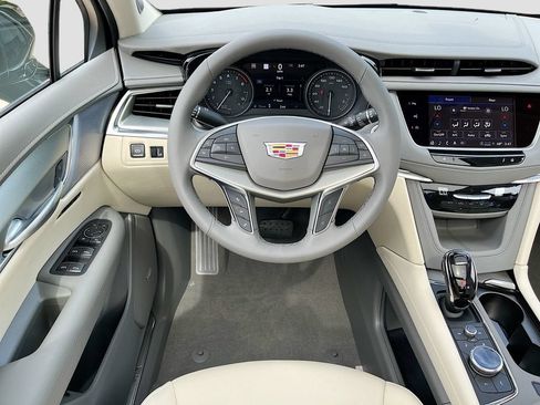 New 2026 Cadillac XT5 Premium Luxury w/ Driver Assist Package AWD/4WD image 29