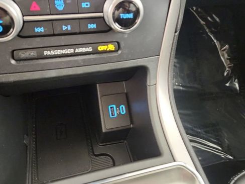 Used 2022 Ford Edge SEL w/ Convenience Package image 17