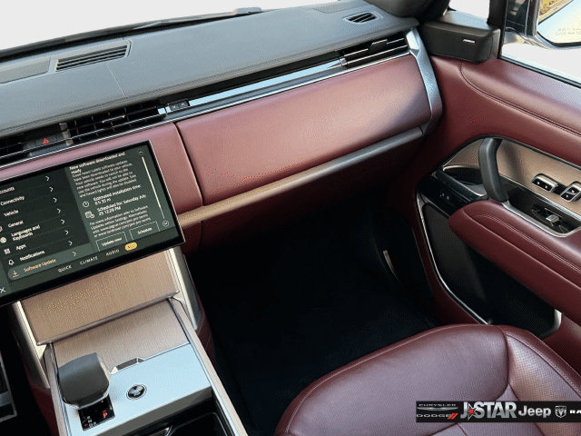 Used 2024 Land Rover Range Rover SE AWD/4WD image 16
