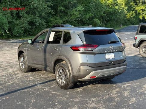 Used 2023 Nissan Rogue S AWD/4WD image 3
