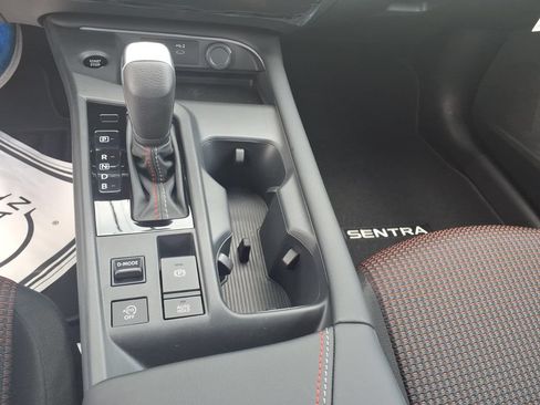New 2026 Nissan Sentra SR w/ Floor Mat Package FWD image 11