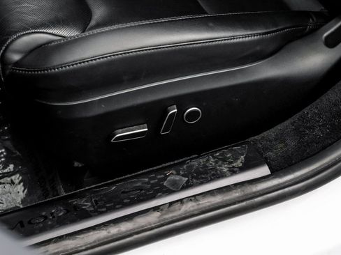 Used 2023 Tesla Model S Base image 39