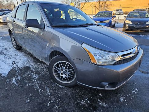Used 2011 Ford Focus SE w/ 201A Rapid Spec Order Code image 3