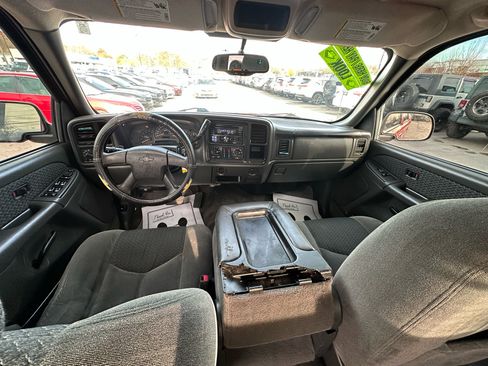 Used 2004 Chevrolet Avalanche 2WD image 18