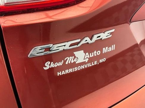 Used 2015 Ford Escape SE w/ Equipment Group 201A FWD image 12