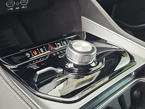 New 2026 Jeep Grand Wagoneer Limited AWD/4WD image 33
