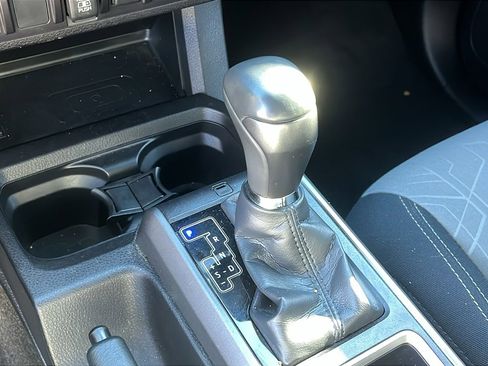 Used 2023 Toyota Tacoma TRD Off-Road image 17