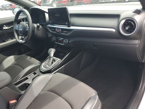 Used 2024 Kia Forte GT-Line w/ GT-Line Premium Package image 18