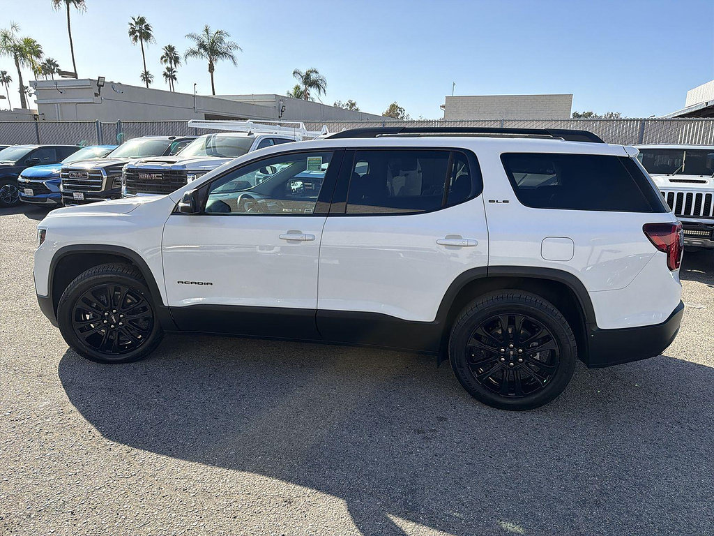 Used 2023 GMC Acadia SLE w/ Elevation Edition FWD image 8