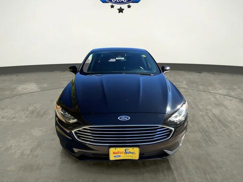 Used 2020 Ford Fusion SE image 2