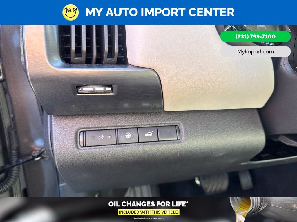 Used 2025 Nissan Pathfinder SL w/ SL Premium Package AWD/4WD image 13