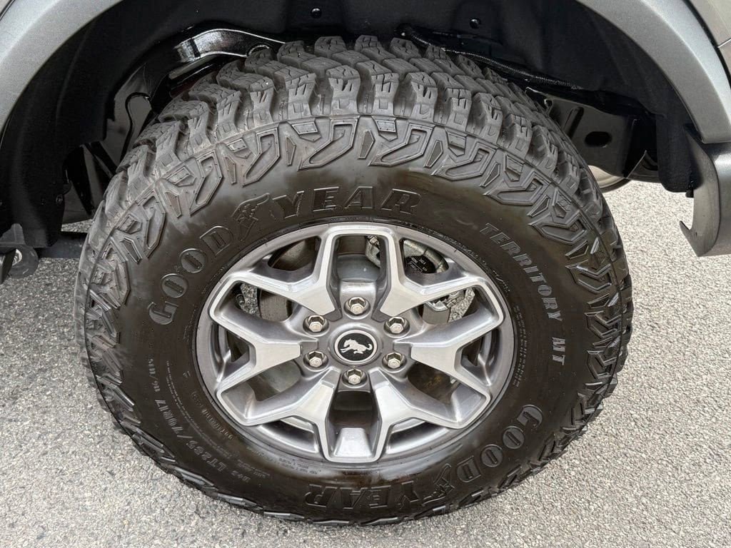 Used 2025 Ford Bronco Badlands AWD/4WD image 13