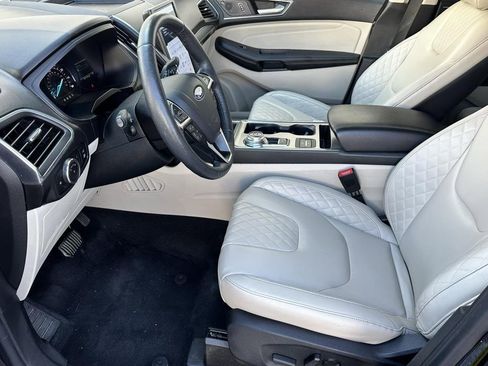 Used 2024 Ford Edge Titanium image 5