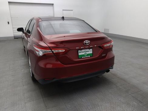 Used 2020 Toyota Camry XLE image 6