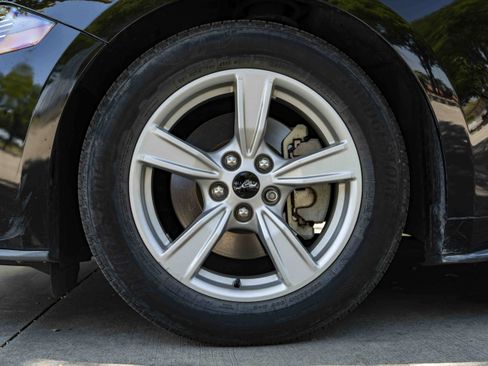 Used 2021 Ford Mustang Coupe RWD image 14