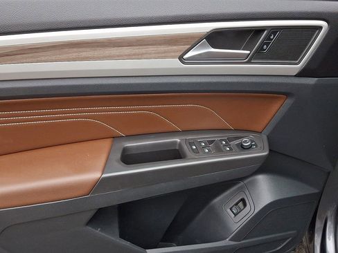 Used 2023 Volkswagen Atlas SEL image 19