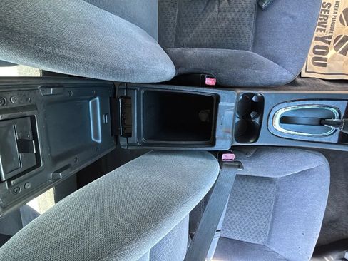 Used 2016 Chevrolet Impala LT FWD image 17