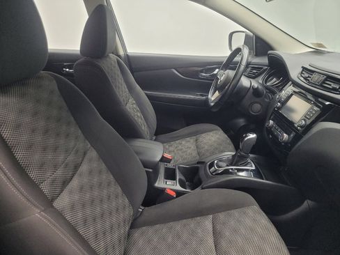 Used 2017 Nissan Rogue Sport SV w/ SV Premium Package image 21