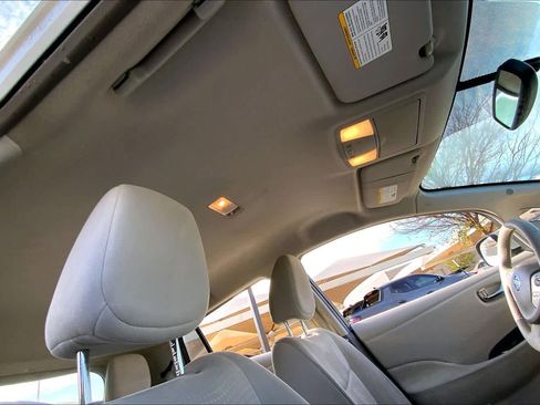 Used 2012 Nissan Leaf SL image 13