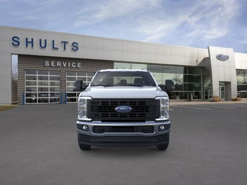 New 2026 Ford F250 XL w/ XL Chrome Package AWD/4WD image 6