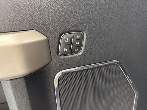 Used 2022 Ford F250 Lariat w/ Lariat Ultimate Package image 21