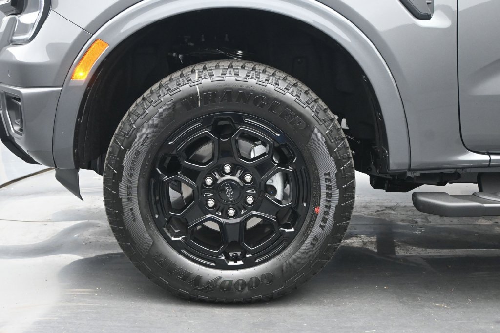 New 2026 Ford Ranger XLT w/ Equipment Group 301A High AWD/4WD image 18