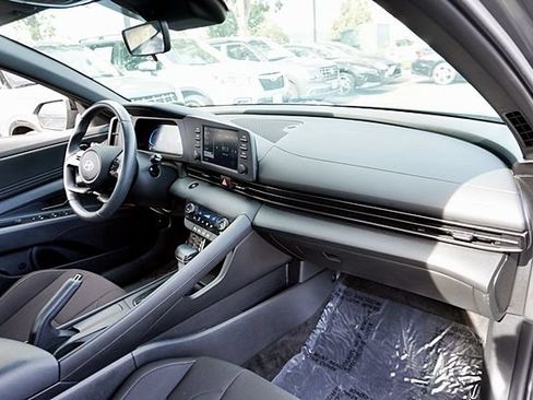 Used 2025 Hyundai Elantra Sport w/ Cargo Package FWD image 10