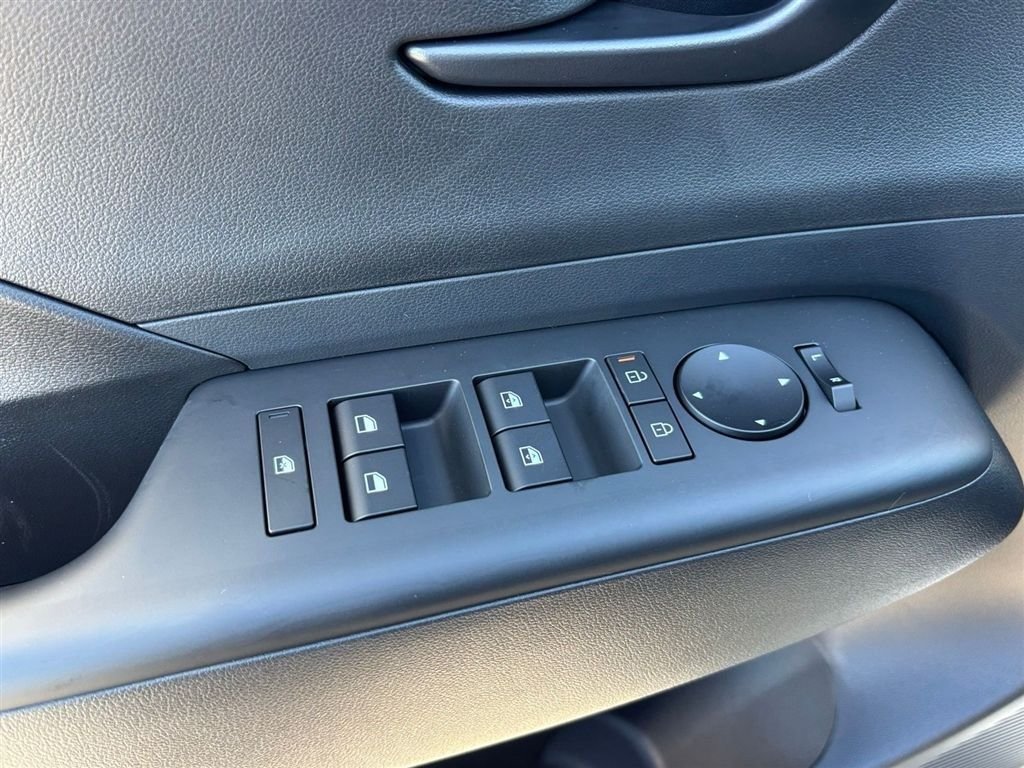 Used 2026 Hyundai Kona SEL Sport FWD image 10