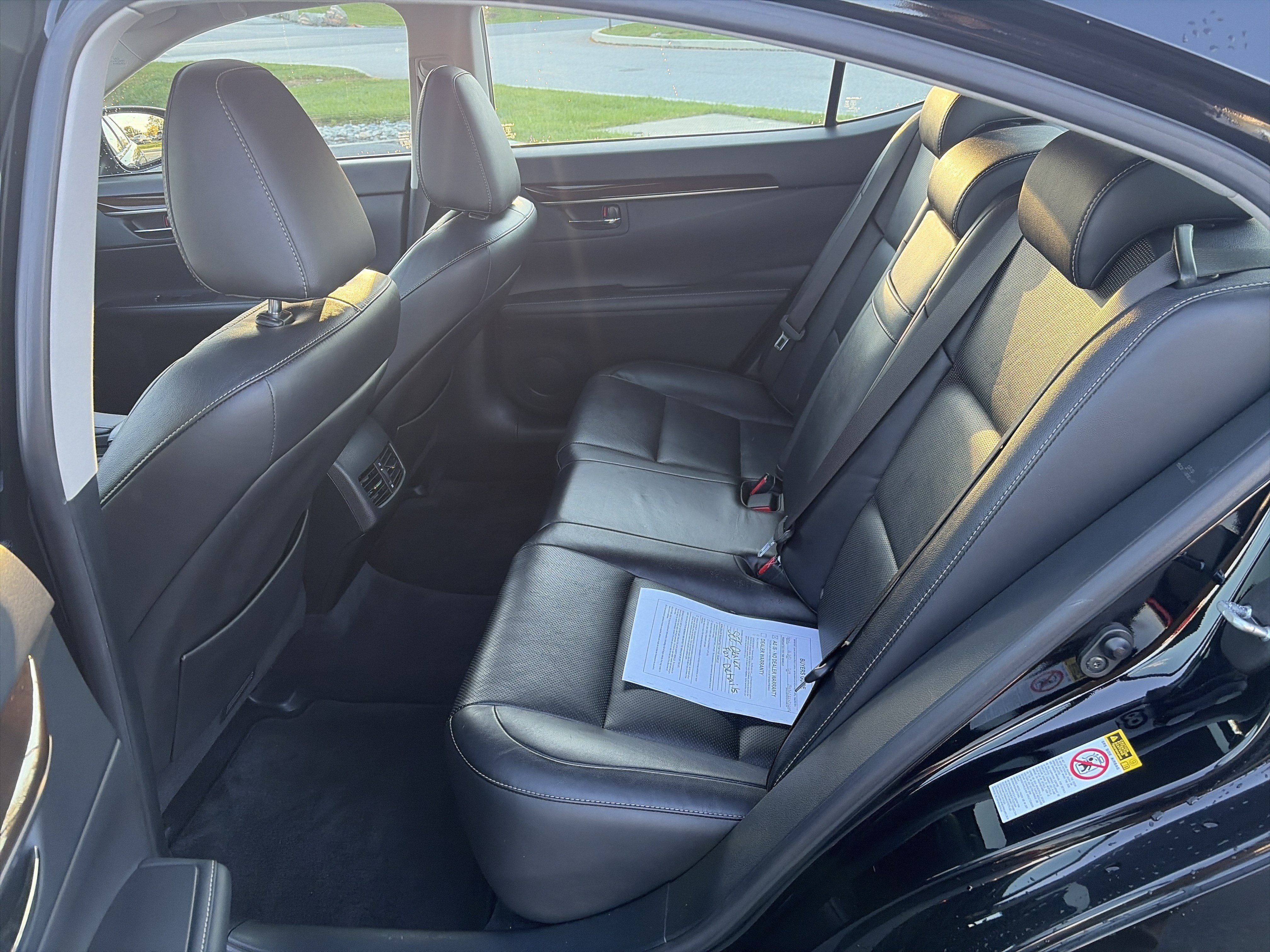 Used 2014 Lexus ES 350 w/ Luxury Package FWD image 20