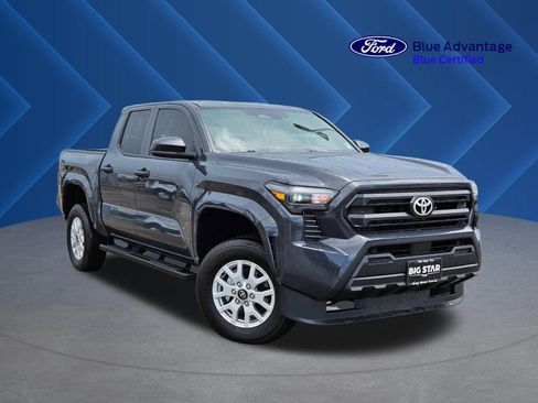 Used 2025 Toyota Tacoma SR AWD/4WD image 1