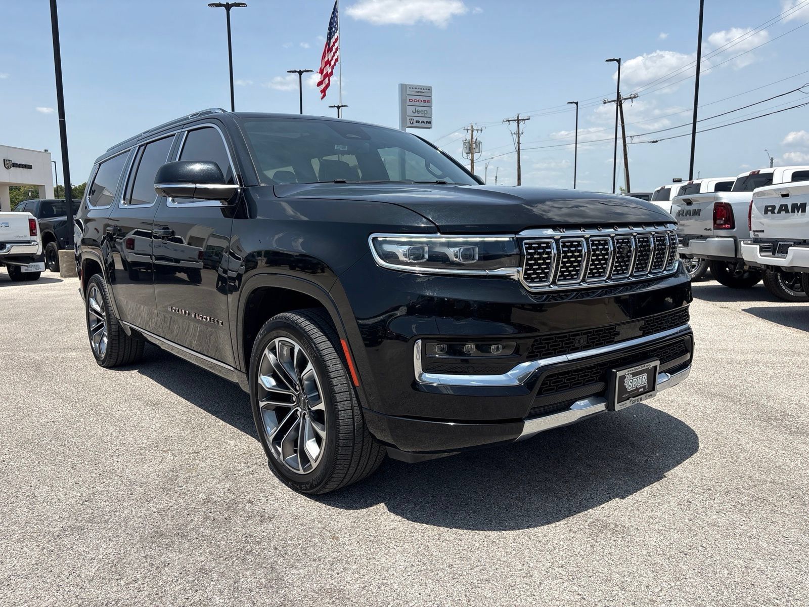 Used 2023 Jeep Grand Wagoneer L Series III AWD/4WD image 8
