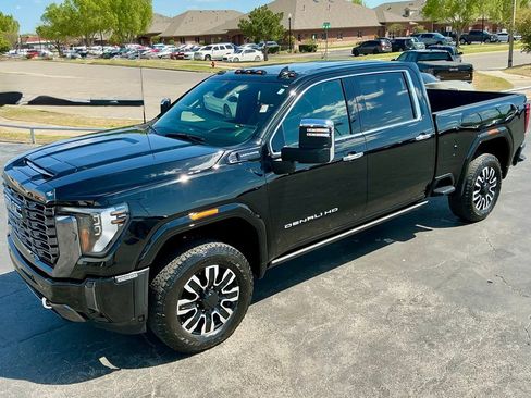Used 2024 GMC Sierra 2500 Denali Ultimate image 5