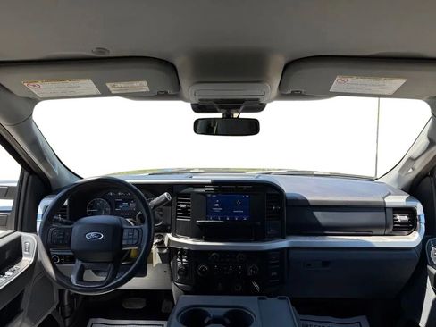 Used 2023 Ford F250 XLT AWD/4WD image 10