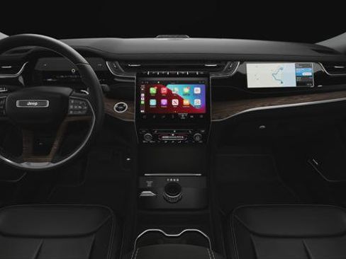 Used 2023 Jeep Grand Cherokee 30th Anniversary image 3