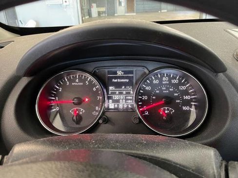 Used 2013 Nissan Rogue S image 38